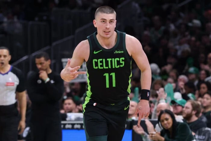 Леонард - победитель награды NBA