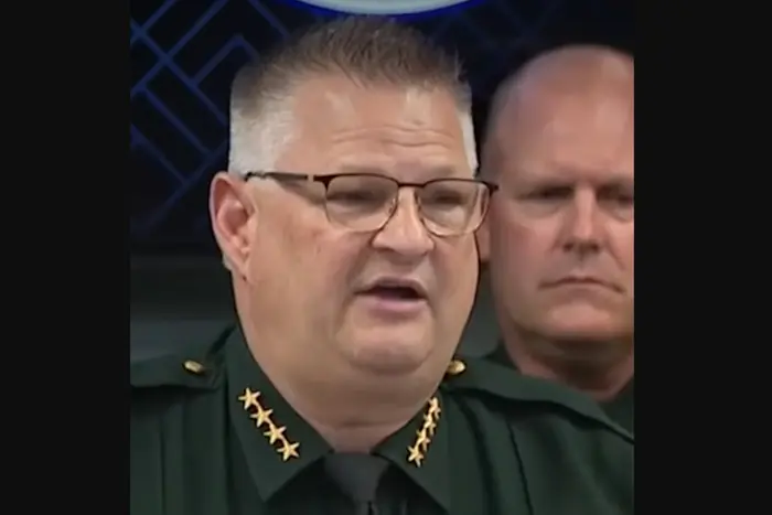 „Wir werden euch umbringen”. Der Sheriff von Florida hat eine harte Erklärung gegenüber den Demonstranten abgegeben