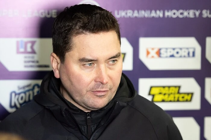 Der ehemalige Cheftrainer der ukrainischen Nationalmannschaft im Eishockey hat einen russischen Verein übernommen
