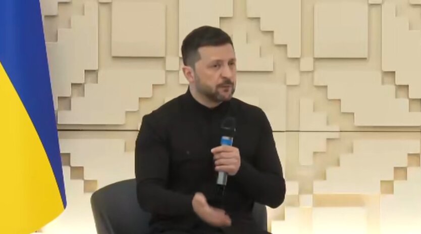 Zeleński: Rosja kontynuuje ofensywne działania na wszystkich kierunkach frontu