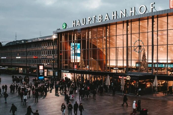 Refugees are leaving some parts of Germany: authorities revealed the main motive
