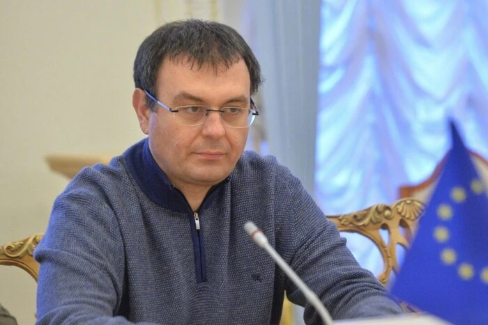 Hetmancev noted, the Cabinet does not react