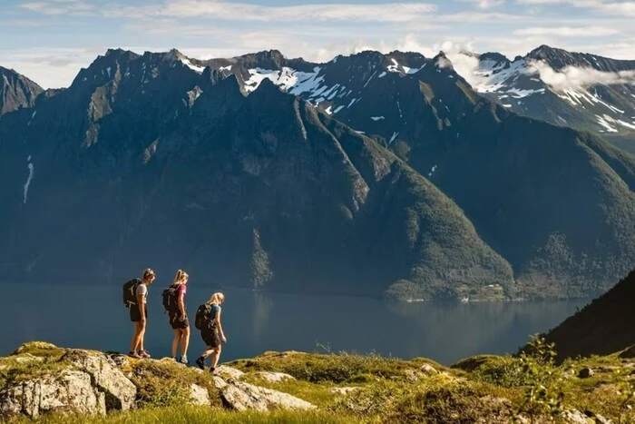 Norwegen hat beschlossen, Touristen mit einer neuen Steuer zu treffen
