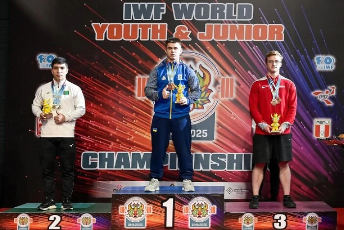 Kotlevskyi on the podium with three gold medals