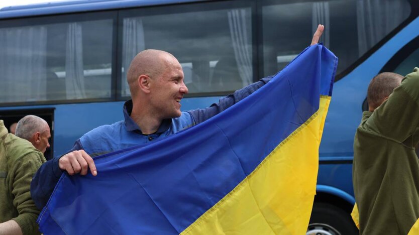 Ukraina przywróciła z Rosji jeszcze 307 obrońców: wymiana 1000 na 1000 będzie kontynuowana