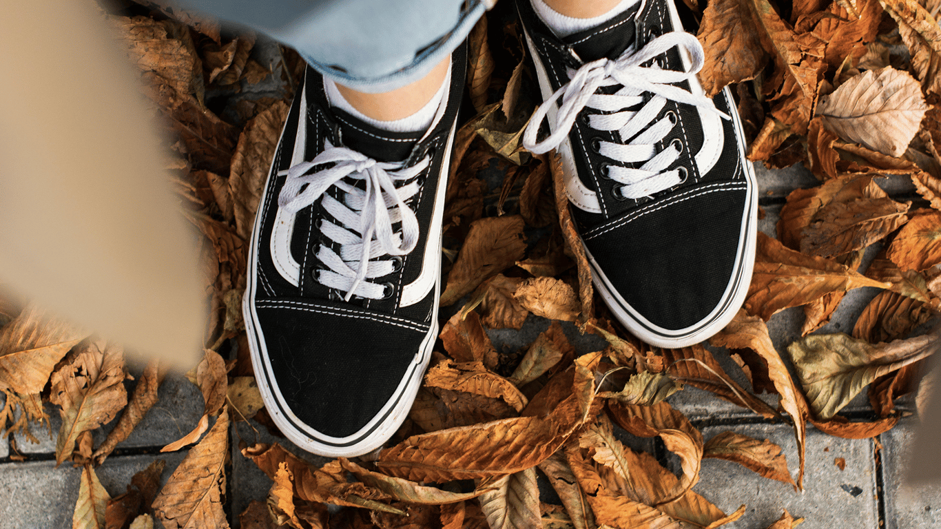Jakie sneakersy będą na topie tej jesieni — najlepsze modele