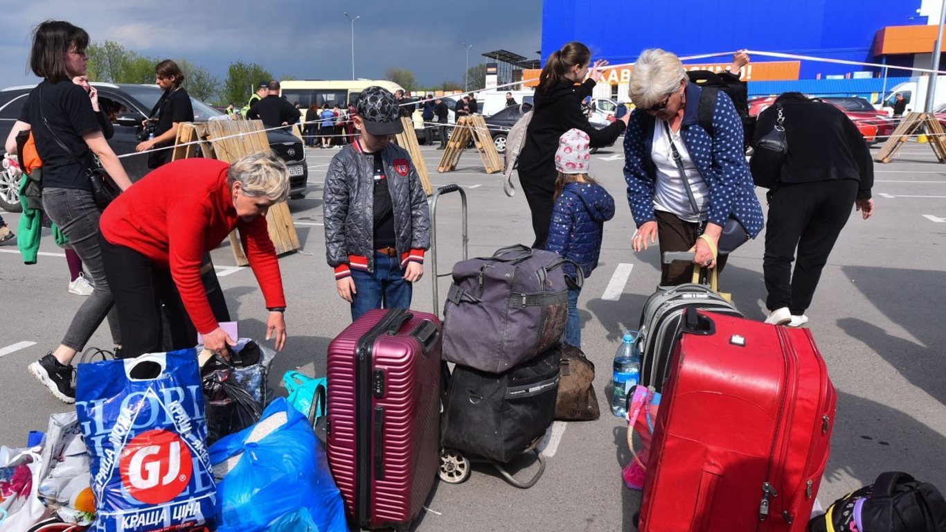 Депортація з Польщі та заборона на в'їзд — кого покарають у 2025
